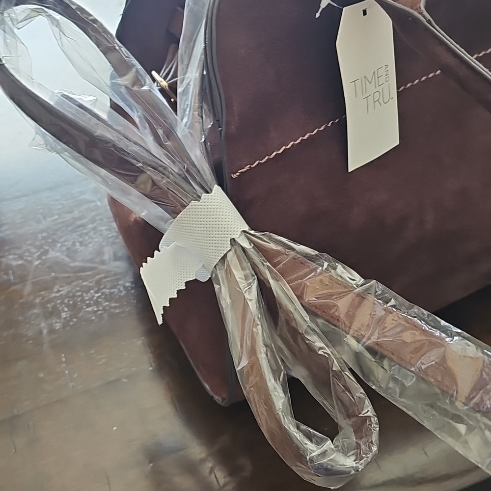TIME AND TRU FAUX SUEDED BAG - Picture 13 of 16